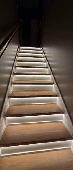 Building Photo - 471 Maplewood Ave