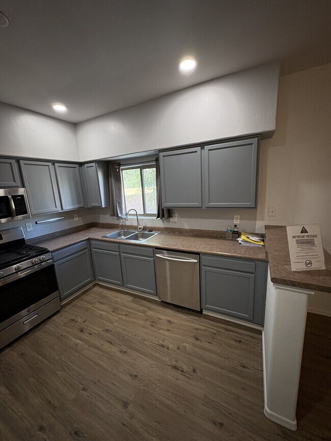 Building Photo - Rancho Sahuarita