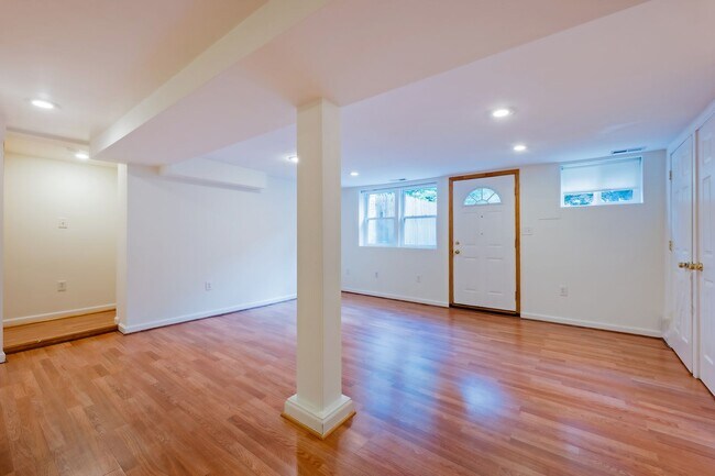 Building Photo - 7814 Garland Ave.