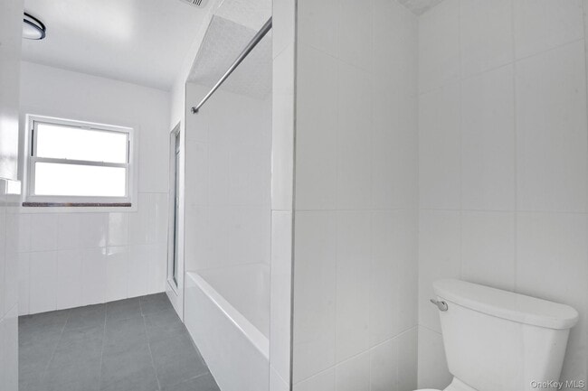 Building Photo - 88-33 Francis Lewis Blvd