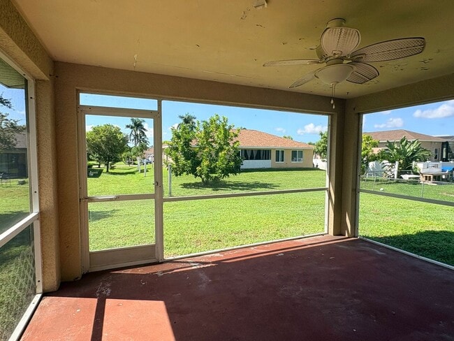 Building Photo - 1732 SW 21st Ln