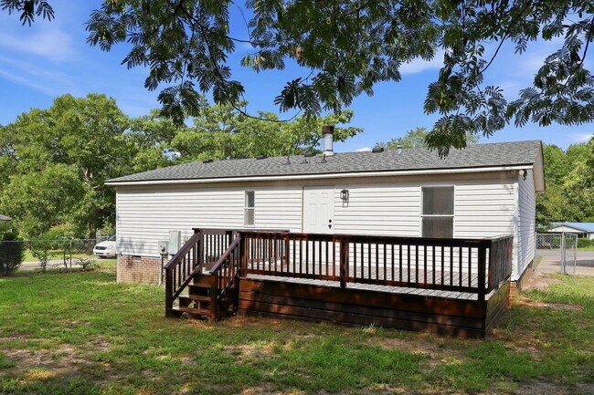 Building Photo - 135 Virginia Ln