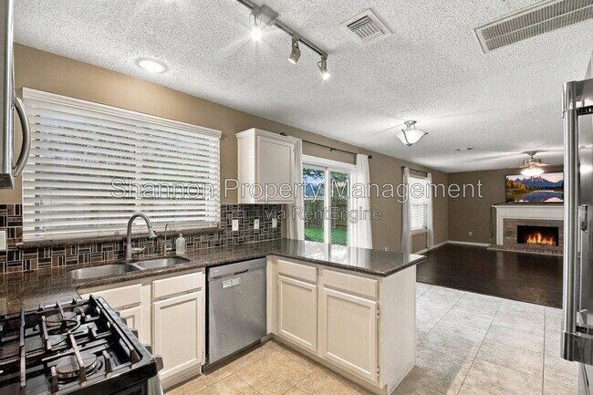 Building Photo - 21218 Park Willow Dr
