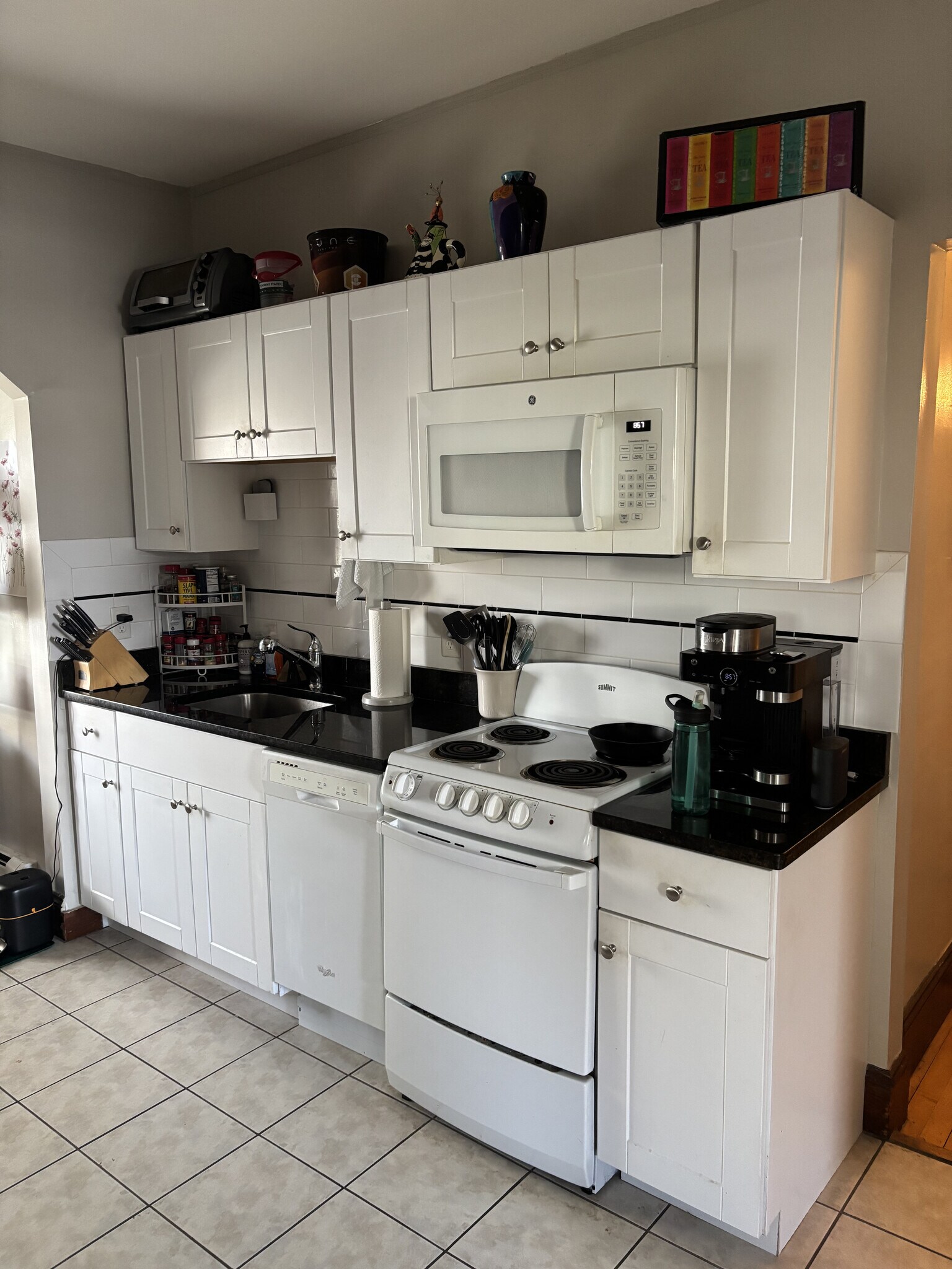 Kitchen - 26 Adams St