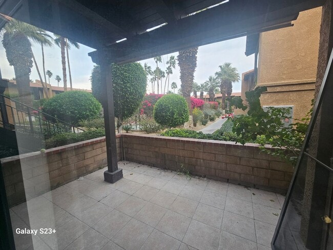 Building Photo - Prime Palm Springs living in the gated community of Rancho El Mirador