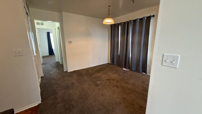 Building Photo - 15602 Stone Crossing Dr