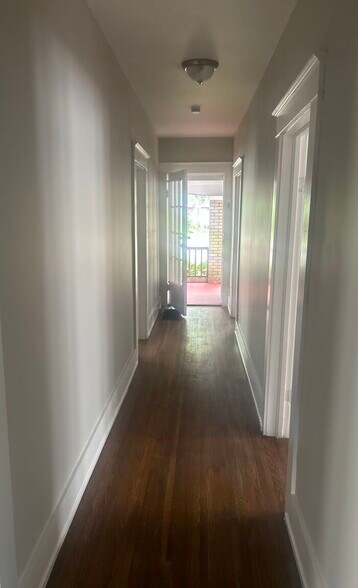 Building Photo - 1738 Damon St