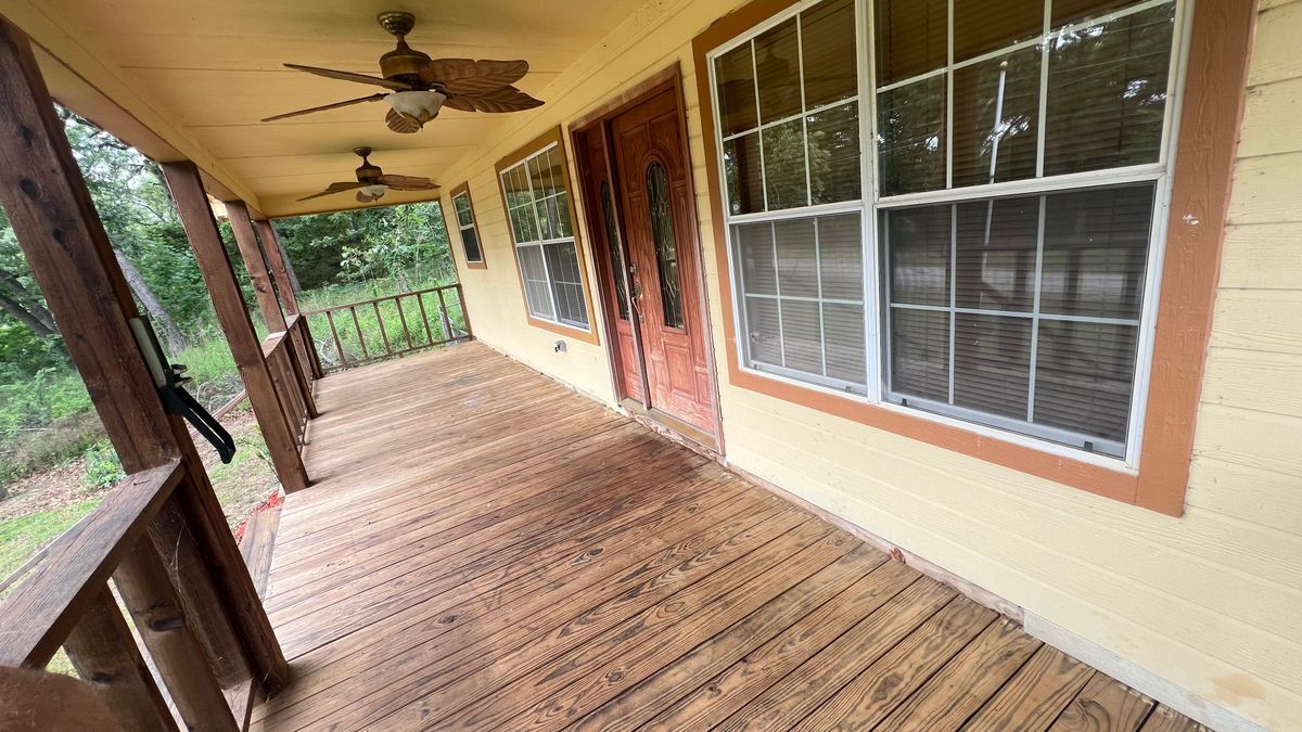 Building Photo - 22712 Creekwood Dr