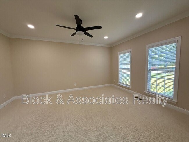 Building Photo - 2016 Weaver Forest Way