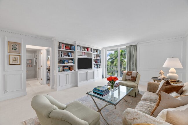 Building Photo - 354 Chilean Ave