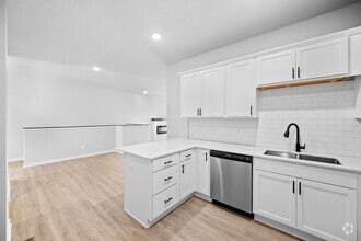 Building Photo - Brand New Townhome - Incredible Space
