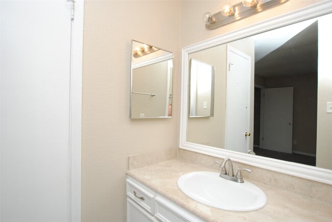 Building Photo - 7853 Fuqua St