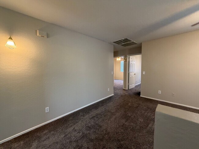 Building Photo - 3049 W Santa Cruz Ave