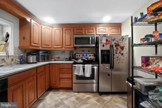 Building Photo - 4739 Smick St