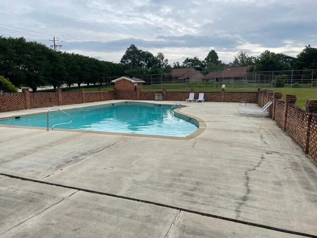 Building Photo - The Brookes Condos, Unit 05-02