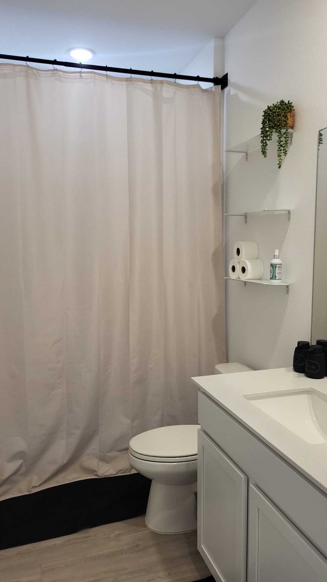 Building Photo - 6827 Dutch Iris Dr