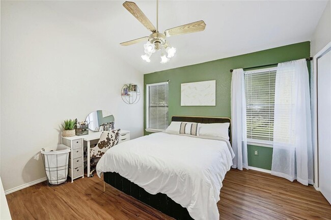 Building Photo - 1411 Gracy Farms Ln