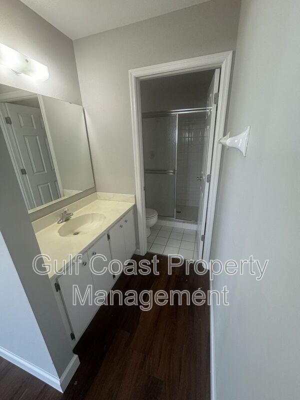 Building Photo - 3300 Loveland Blvd