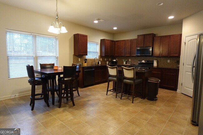 Building Photo - 9775 Ivey Ridge Cir