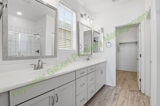 Building Photo - Modern Gilbert Lakeview Townhome in The La...