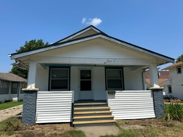 Primary Photo - 607 E Kansas Ave