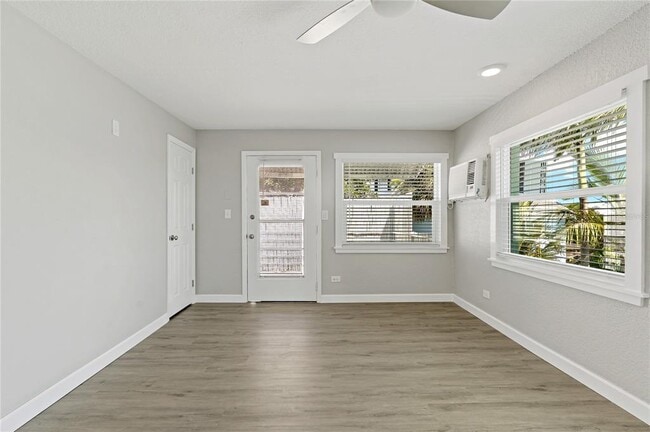 Building Photo - 8441 Bayshore Dr