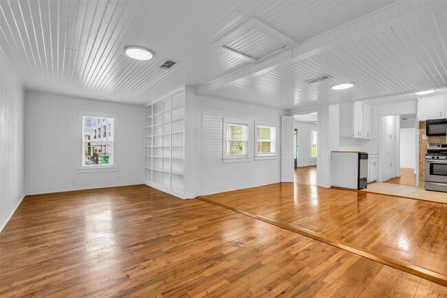 Building Photo - 807 Fisher St