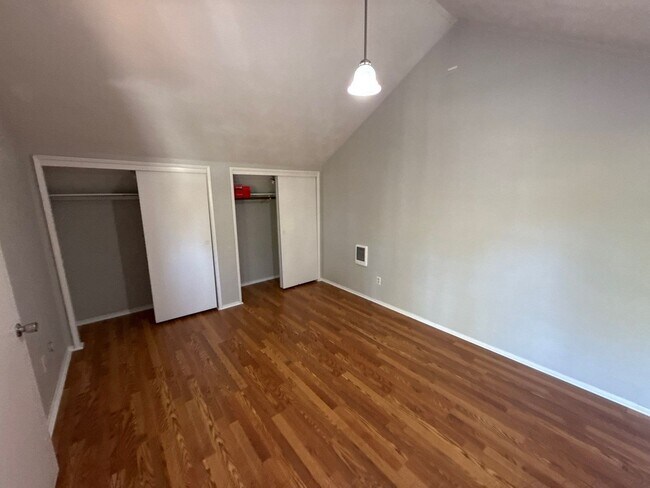 Building Photo - 4776 Buffalo Dr SE