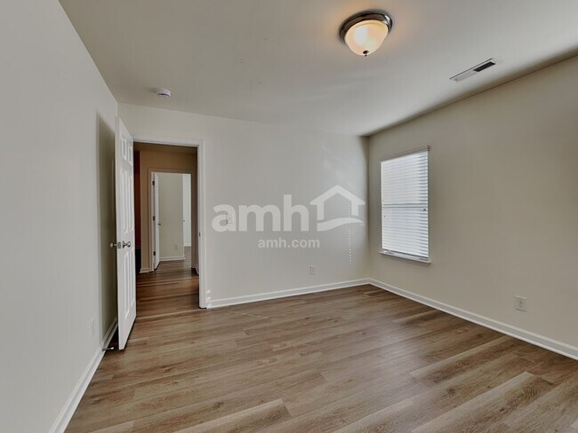 Building Photo - 801 Winterside Ln