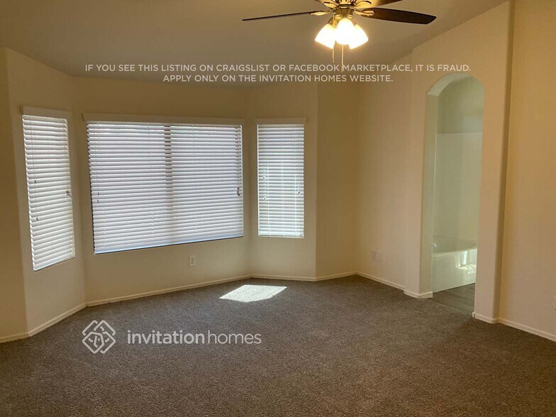 Building Photo - 2460 E Wildhorse Pl