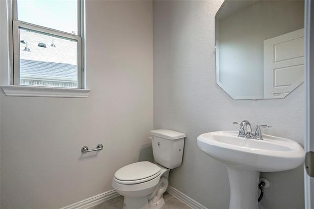 Building Photo - 4713 London Ave