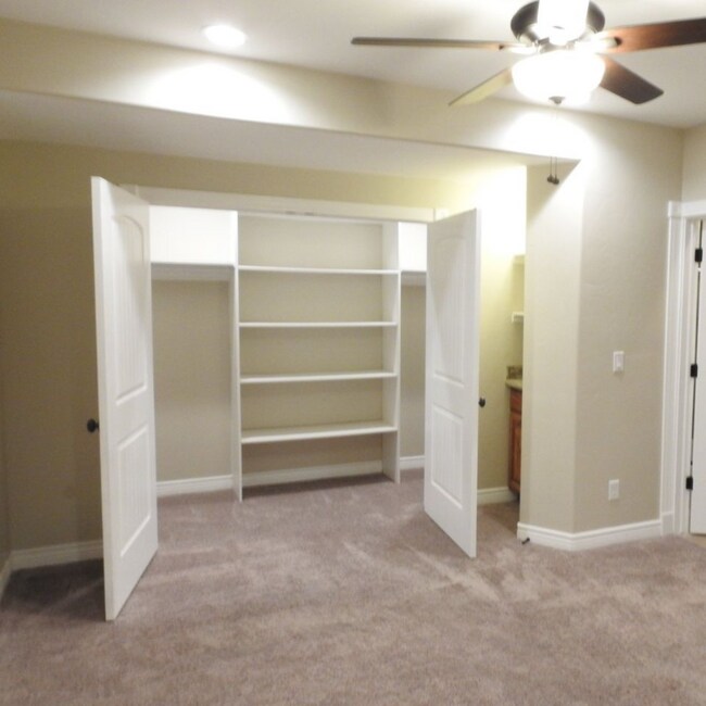 Building Photo - 15547 Thunder Gulch Dr
