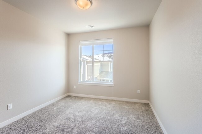 Building Photo - 310 High Point Dr