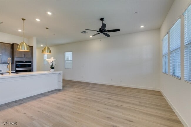 Building Photo - 568 Clover Bar Ln