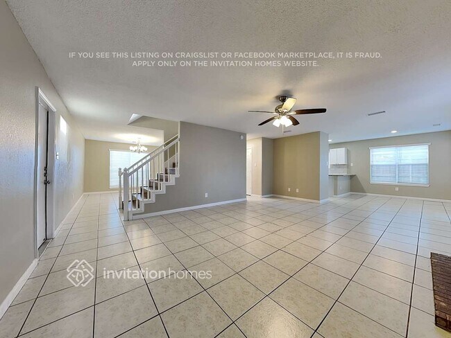 Building Photo - 8618 Fairfax Ave