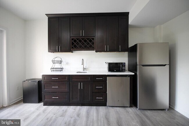 Building Photo - 5569 Jamisons Farm Dr
