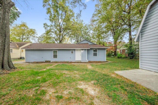 Building Photo - 3587 Cowden Ave