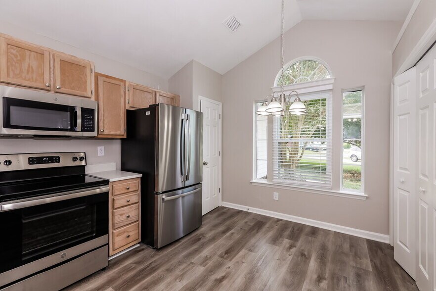 Building Photo - 4204 Compton Ct