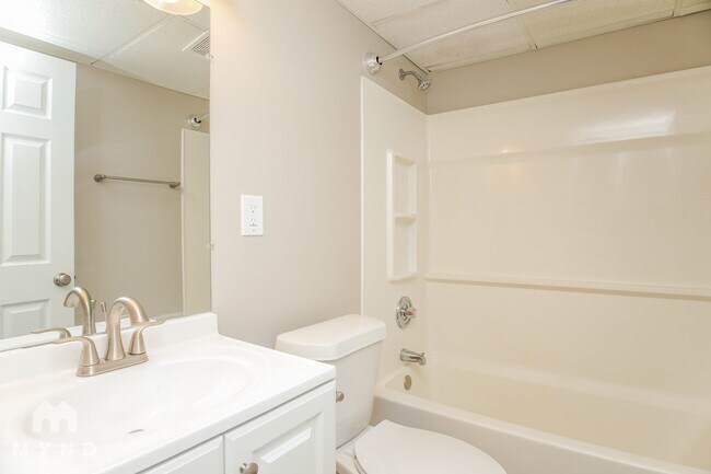 Building Photo - 4070 Lions Gate