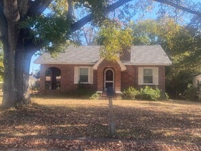 Building Photo - 1102 Murphy St