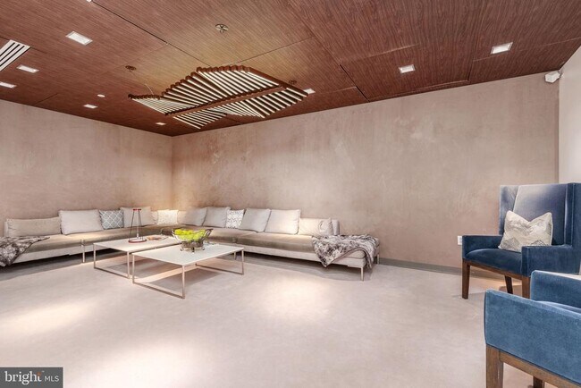 Building Photo - 210 W Rittenhouse Square