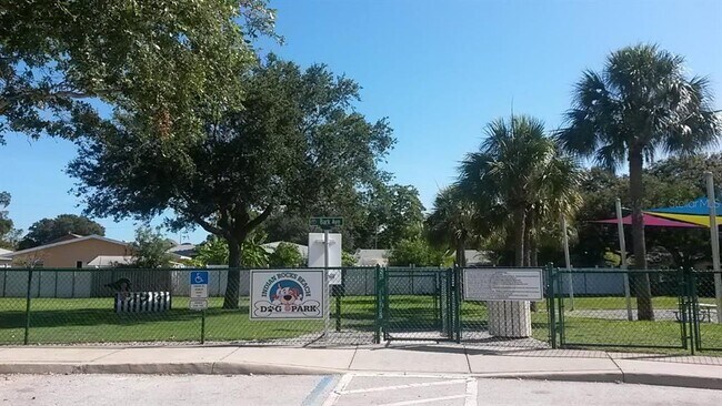 Building Photo - 2700 Gulf Blvd