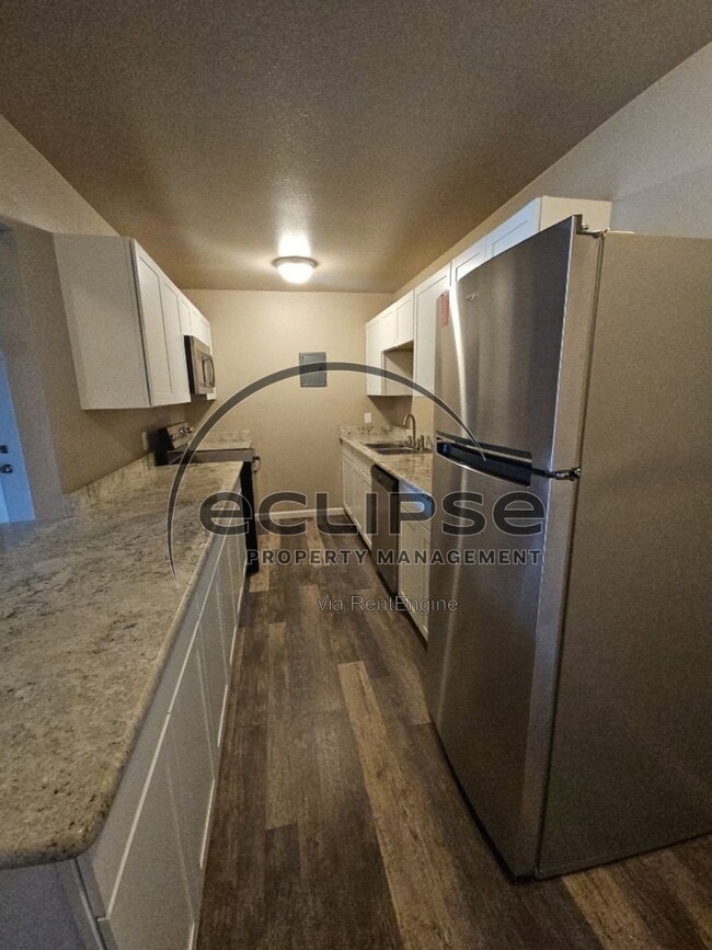 Building Photo - 502 Bell Ct