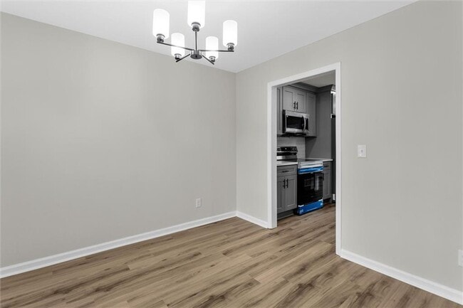 Building Photo - 2580 Waterford Park Dr