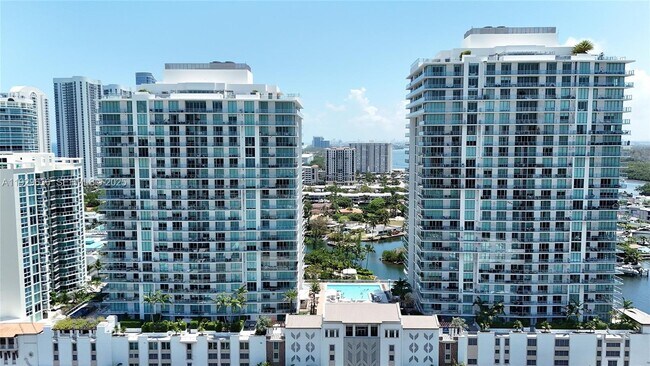 Building Photo - 300 Sunny Isles Blvd