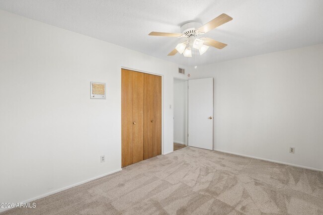 Building Photo - 1014 E Balboa Cir