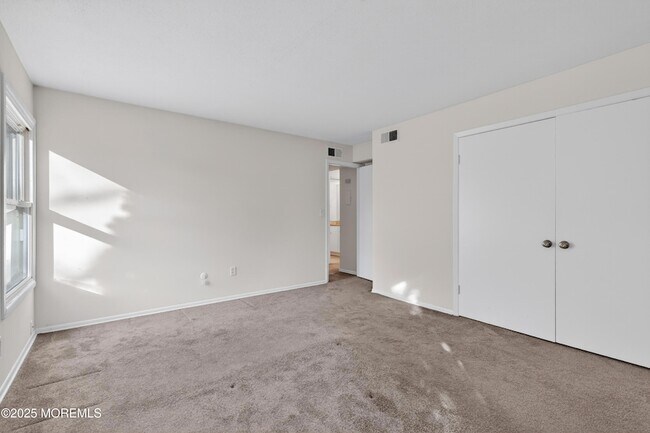 Building Photo - 2137 8th Ave