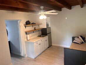 Building Photo - 6431 SW 64th Ct