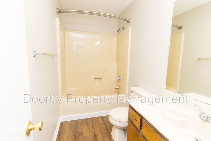 Building Photo - 16 Indigo Ln