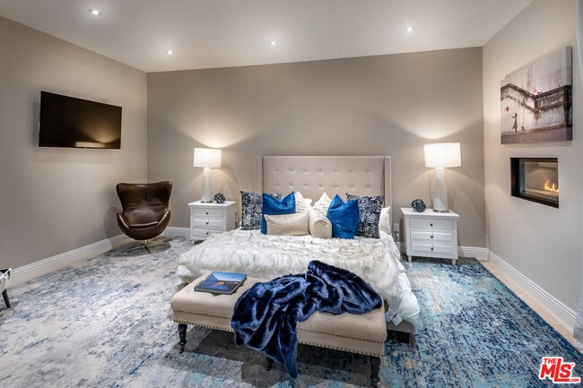 Building Photo - 4533 Estrondo Dr